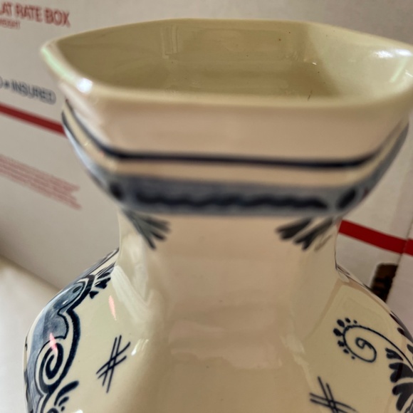 Delft/Blauw Delft Distel/Hand Painted/Made in Holland/Vase - Picture 8 of 11